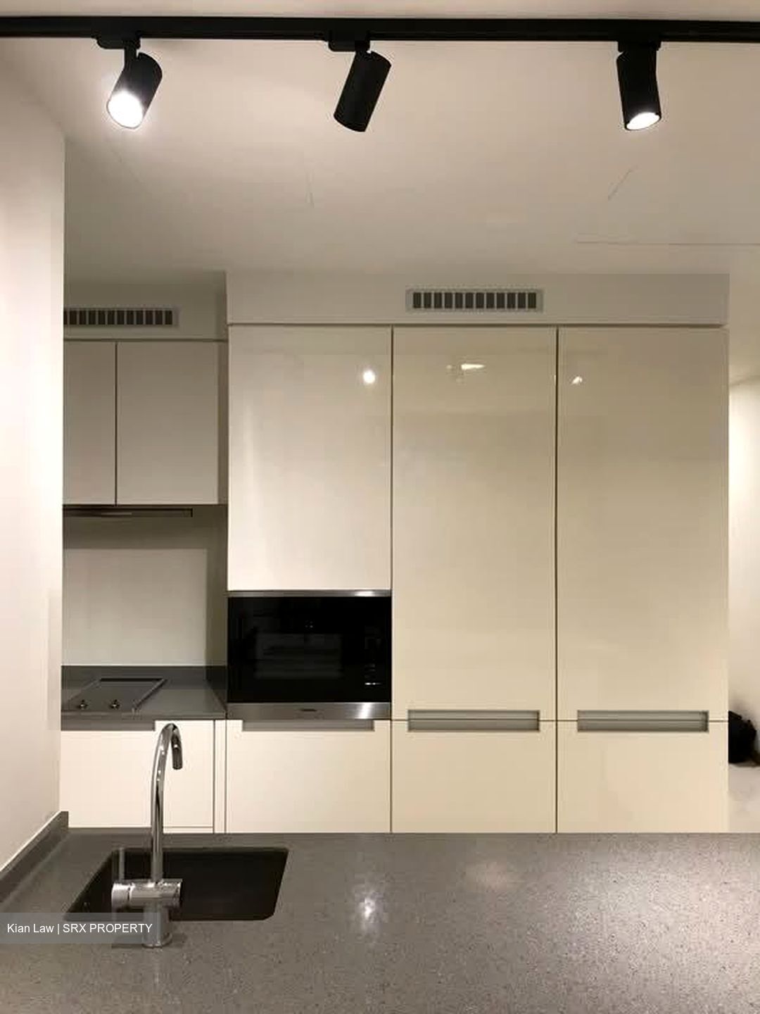 Marina One Residences (D1), Apartment #556323111